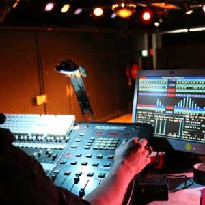 liveproduction300.jpg liveproduction300.jpg