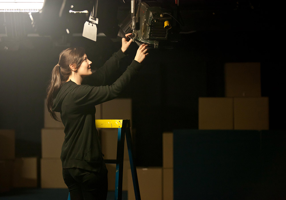 Lighting stage